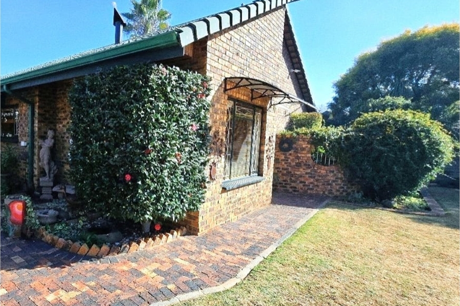 3 Bedroom Property for Sale in Vaalpark Free State